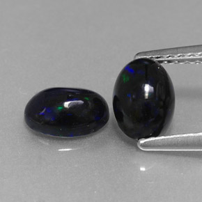 Achetez naturel ct multicolore opale noire gems, coupe ovale, en provenance ethiopie chez gemselect. en stock, livraison internationale!
