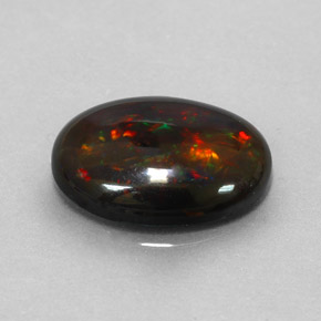 Opale noire multicolore naturelle coupe ovale, 3,17 ct, opaque