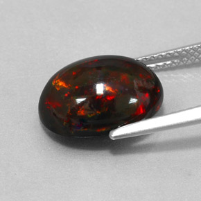 Opale noire multicolore naturelle coupe ovale, 3,73 ct, opaque
