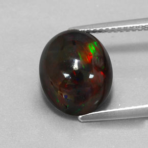 Opale noire multicolore naturelle coupe ovale, 3,84 ct, opaque