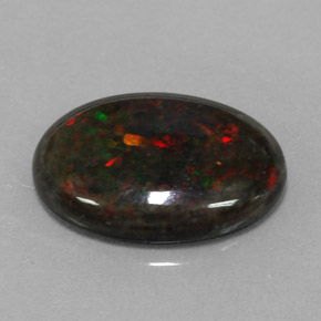 Opale noire multicolore naturelle coupe ovale, 3,60 ct, opaque