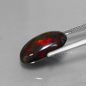Opale noire multicolore naturelle coupe ovale, 3,80 ct, opaque