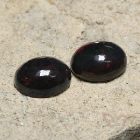 Shop natural 2.45ct Multicolore Opale noire gems, ovale, from Ethiopie at GemSelect. In stock, global shipping!