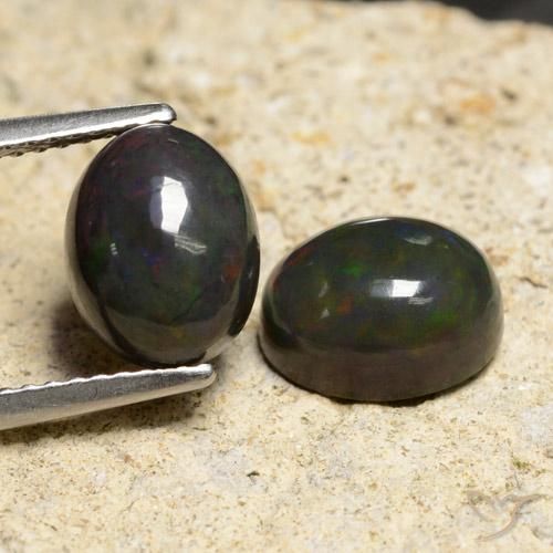 3.64ctw Naturel Multicolore Opale noire, ovale, Translucide