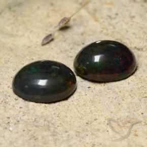 Shop natural 2.35ct Multicolore Opale noire gems, ovale, from Ethiopie at GemSelect. In stock, global shipping!