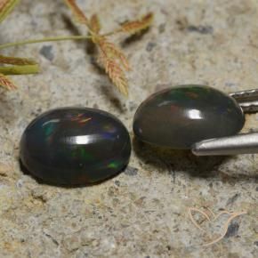Shop natural 2.30ct Multicolore Opale noire gems, ovale, from Ethiopie at GemSelect. In stock, global shipping!