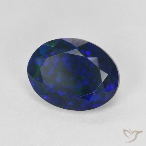 Opale noire multicolore naturelle coupe ovale, 2,17 ct, translucide