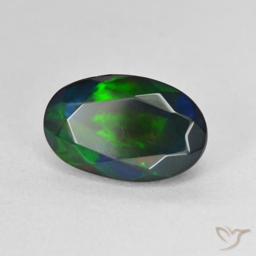 Opale noire Multicolore naturelle ovale, 2.75 ct, Translucide
