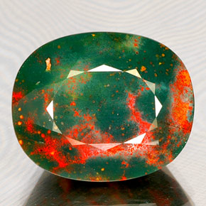 Héliotrope vert naturelle coupe ovale, 19,44 ct, opaque