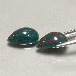 Achetez naturel ct Vert Tacheté Pierre de sang gems, En forme de poire, En provenance Madagascar chez GemSelect. En stock, livraison internationale!