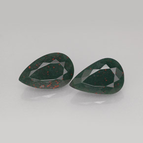 Achetez naturel ct Vert Tacheté Pierre de sang gems, En forme de poire, En provenance Madagascar chez GemSelect. En stock, livraison internationale!