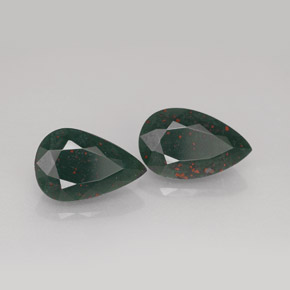 Achetez naturel ct Vert Tacheté Pierre de sang gems, En forme de poire, En provenance Madagascar chez GemSelect. En stock, livraison internationale!