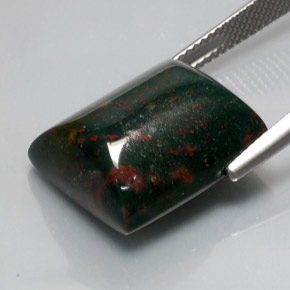 Héliotrope vert naturelle baguette, 18,65 ct, opaque