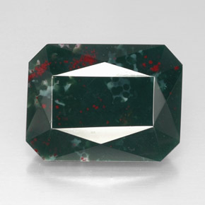 Pierre de sang Vert Tacheté naturelle Taille émeraude, 21.74 ct, Opaque