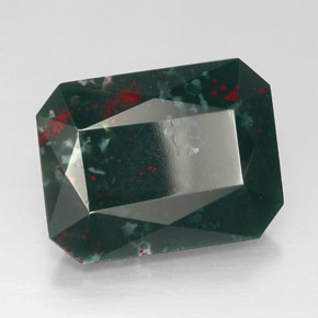 Pierre de sang Vert Tacheté naturelle Taille émeraude, 21.74 ct, Opaque