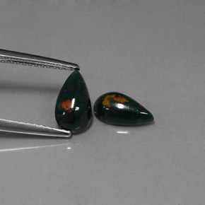 Achetez naturel ct Vert Tacheté Pierre de sang gems, En forme de poire, En provenance Madagascar chez GemSelect. En stock, livraison internationale!