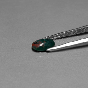 Héliotrope vert naturelle coupe ovale, 0,82 ct, opaque