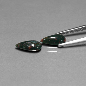 Achetez naturel ct vert héliotrope gems, en forme de poire, en provenance madagascar chez gemselect. en stock, livraison internationale!