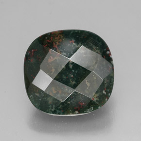 Héliotrope vert naturelle coupe coussin, 27,80 ct, opaque