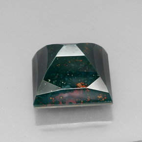 Héliotrope vert naturelle carré, 26,55 ct, opaque