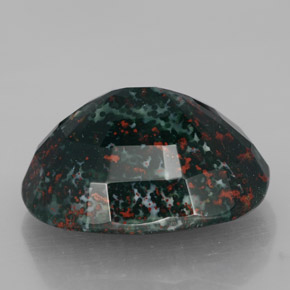 Héliotrope vert naturelle coupe ovale, 17,76 ct, opaque