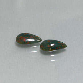 Achetez naturel ct vert héliotrope gems, en forme de poire, en provenance madagascar chez gemselect. en stock, livraison internationale!