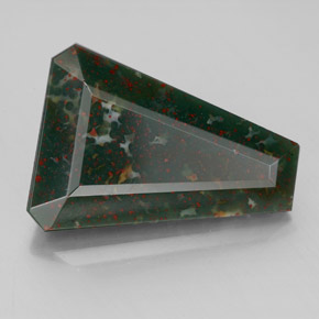 Héliotrope vert naturelle forme fantaisie, 7,35 ct, opaque