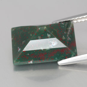 Héliotrope vert naturelle baguette, 4,82 ct, opaque