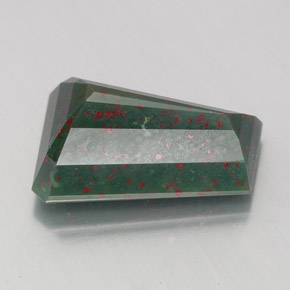 Héliotrope vert naturelle forme fantaisie, 3,02 ct, opaque
