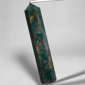Héliotrope vert naturelle forme fantaisie, 15,50 ct, opaque