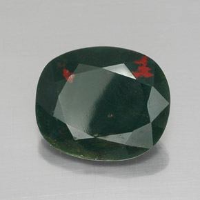 Héliotrope vert naturelle coupe ovale, 8,85 ct, opaque
