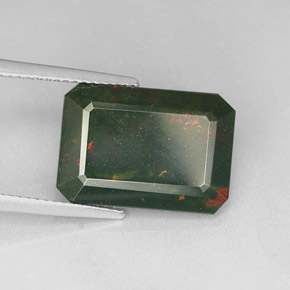 Héliotrope vert naturelle taille émeraude, 7,68 ct, opaque