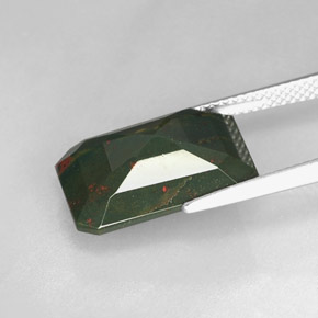 Héliotrope vert naturelle taille émeraude, 7,68 ct, opaque