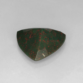 Pierre de sang Vert Tacheté naturelle Trillion, 8.88 ct, Opaque