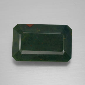 Héliotrope vert naturelle taille émeraude, 8,92 ct, opaque