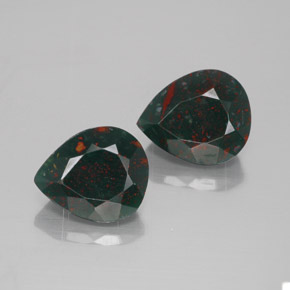 Achetez naturel ct vert héliotrope gems, en forme de poire, en provenance madagascar chez gemselect. en stock, livraison internationale!