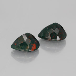 Achetez naturel ct vert héliotrope gems, en forme de poire, en provenance madagascar chez gemselect. en stock, livraison internationale!