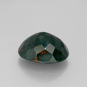 Pierre de sang Vert naturelle ovale, 7.35 ct, Opaque