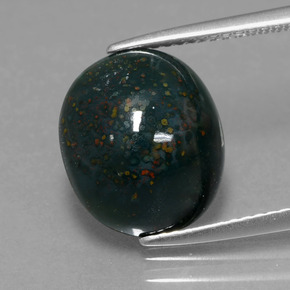 Héliotrope vert naturelle coupe ovale, 5,20 ct, opaque