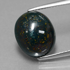 Héliotrope vert naturelle coupe ovale, 6,89 ct, opaque