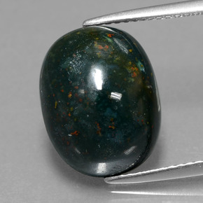 Héliotrope vert naturelle coupe ovale, 7,75 ct, opaque