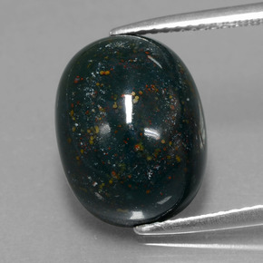 Héliotrope vert naturelle coupe ovale, 9,10 ct, opaque