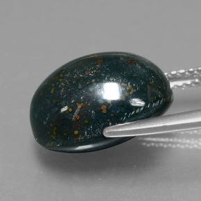 Héliotrope vert naturelle coupe ovale, 9,10 ct, opaque