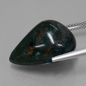 Pierre de sang Vert Tacheté naturelle En forme de poire, 17.38 ct, Opaque