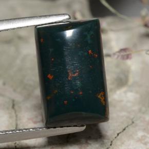 Héliotrope vert naturelle baguette, 5,62 ct, opaque