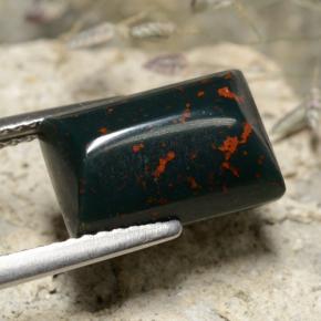 Pierre de sang Vert Tacheté naturelle Baquette, 4.62 ct, Opaque