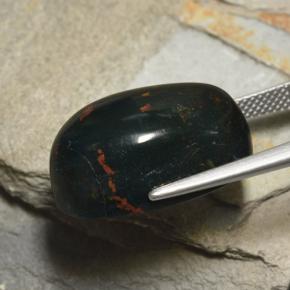 Héliotrope vert naturelle coupe ovale, 25,89 ct, opaque