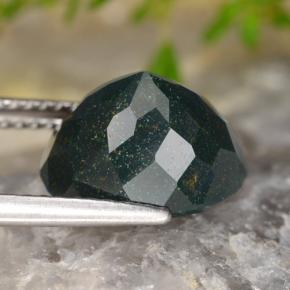 Pierre de sang Vert Tacheté naturelle Coupe ovale, 4.47 ct, Opaque