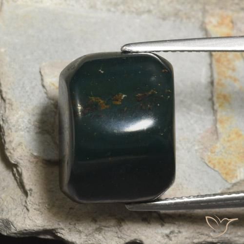 21.56ct Naturel Forêt verte Pierre de sang, Taille émeraude, Opaque