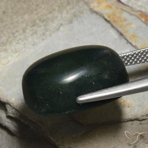 Pierre de sang Forêt verte naturelle ovale, 18.22 ct, Opaque
